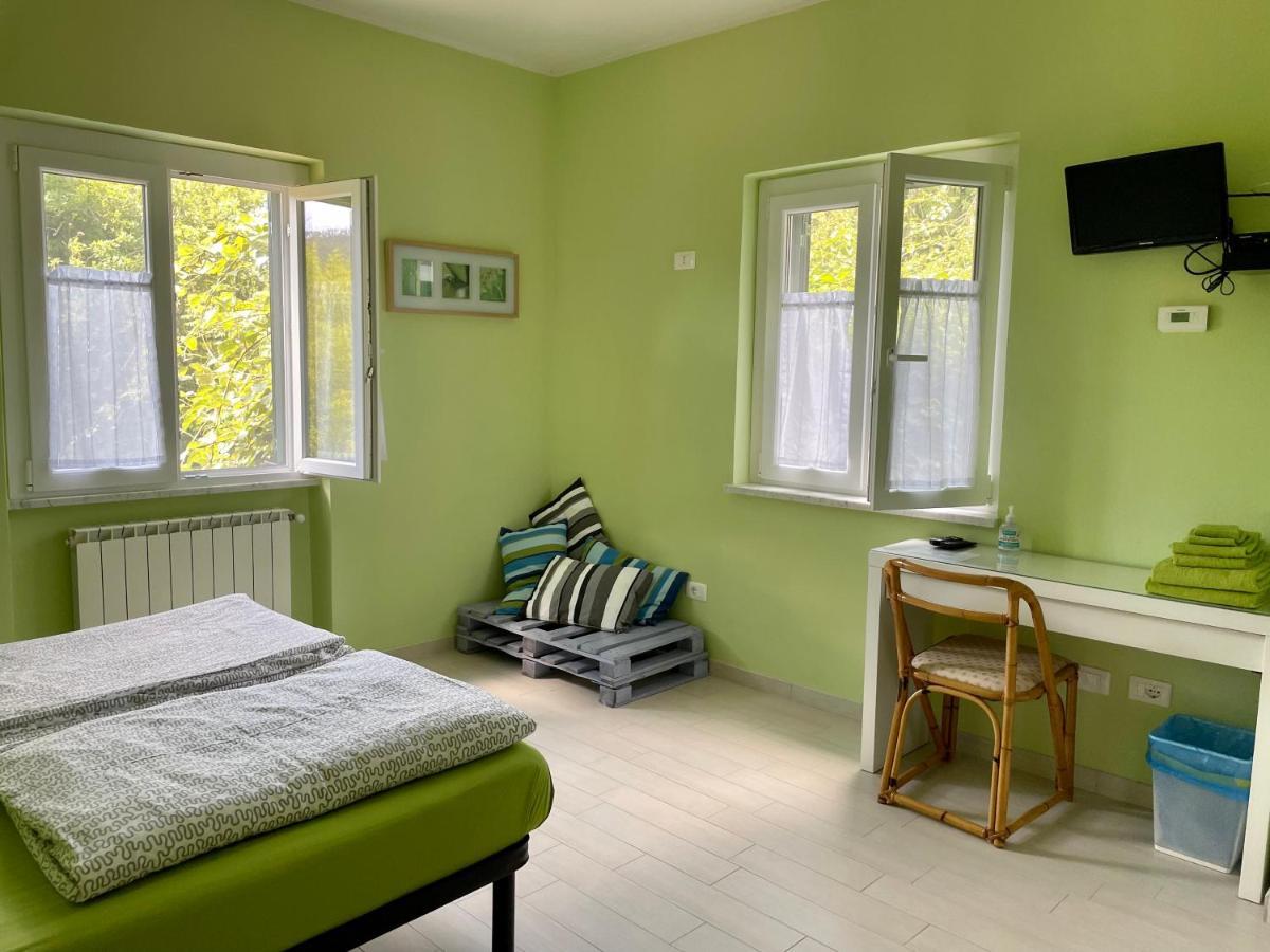 Impronte Nel Bosco Bed & Breakfast Calice al Cornoviglio ภายนอก รูปภาพ