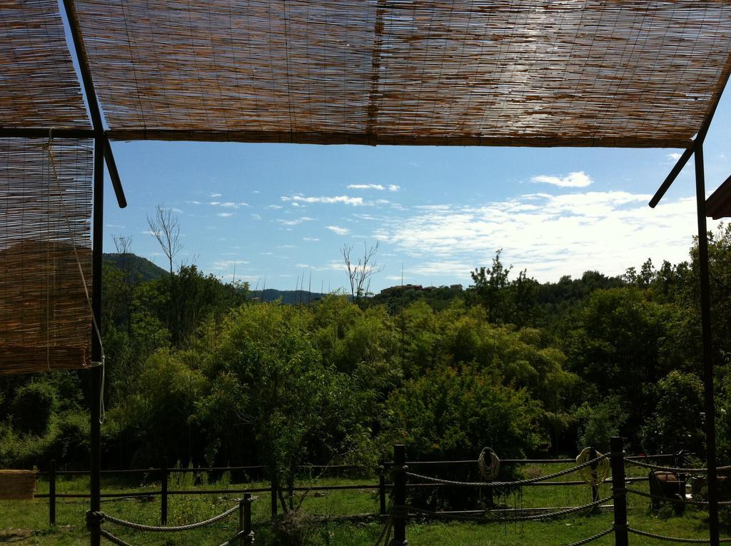 Impronte Nel Bosco Bed & Breakfast Calice al Cornoviglio ภายนอก รูปภาพ